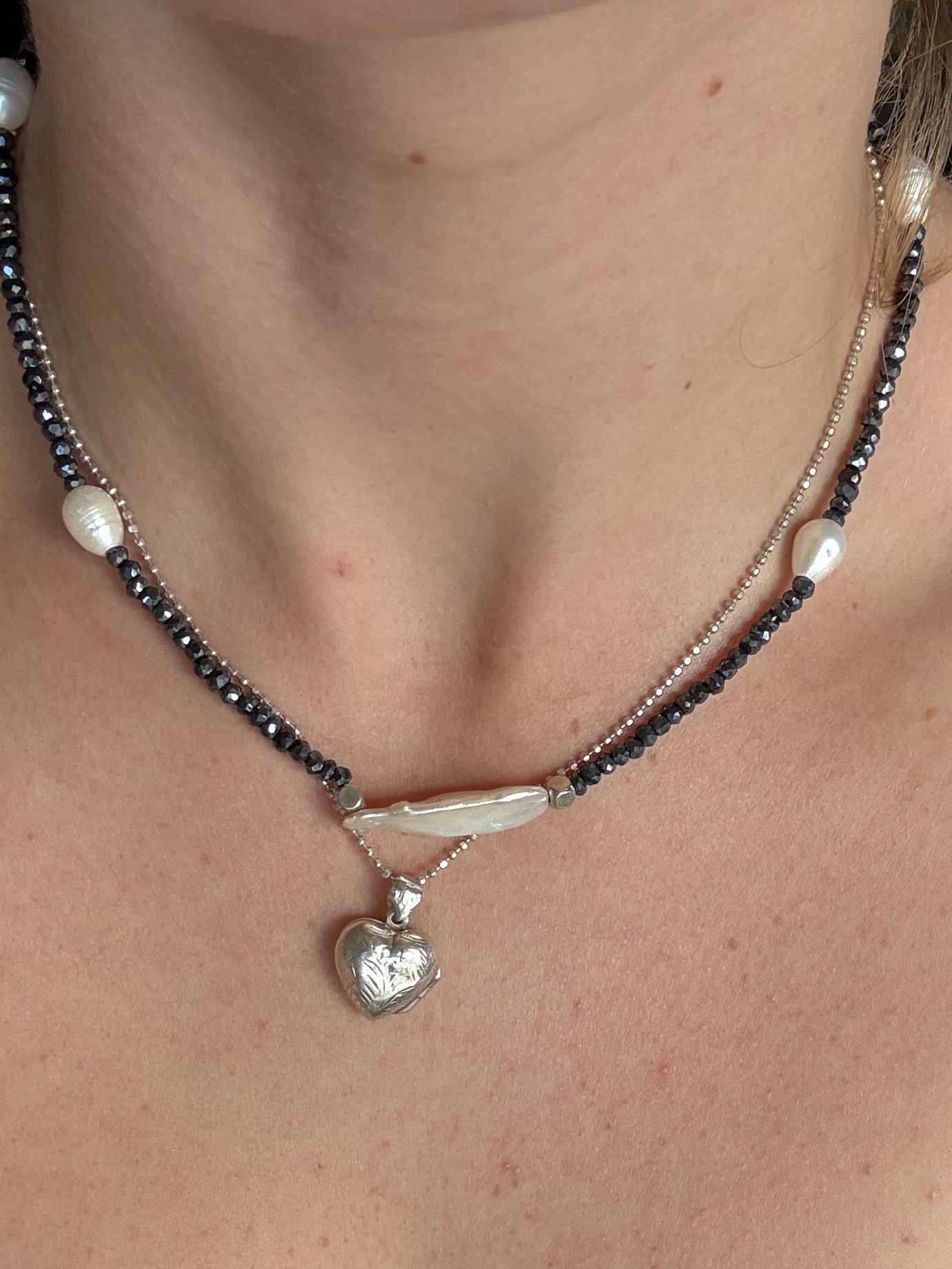 Pearl and black tourmaline choker necklace